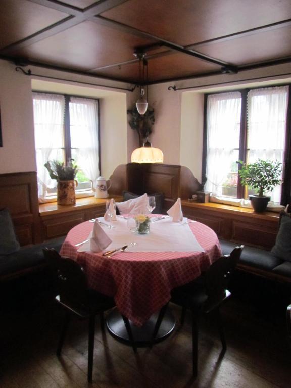 Gasthaus Zum Kreuz Hotel Freiburg im Breisgau Ngoại thất bức ảnh